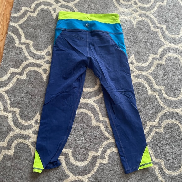 Athleta Colorblock Chaturunga Capri XS - Picture 5 of 5